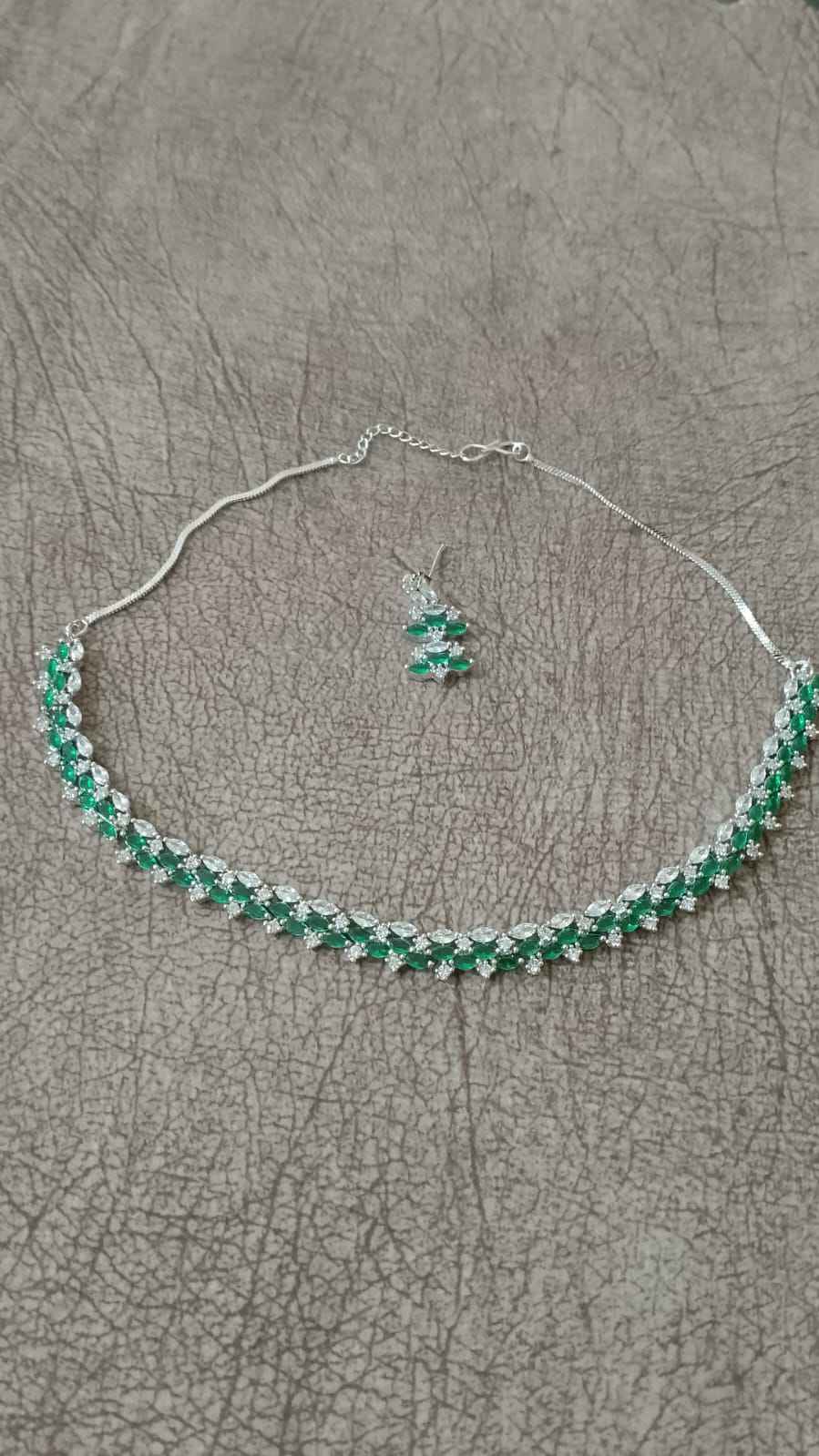 Green & Clear Stone Choker Necklace with Stud Earring